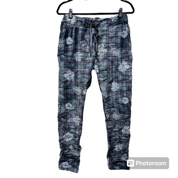 Brand Bazar Plaid Leaf Print Pants - Picture 1 of 13
